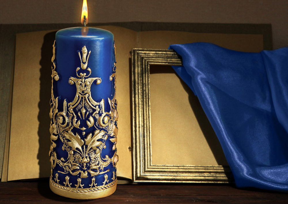 SAPPHIRE BLUE WITH GOLD DUST PILLAR CANDLE