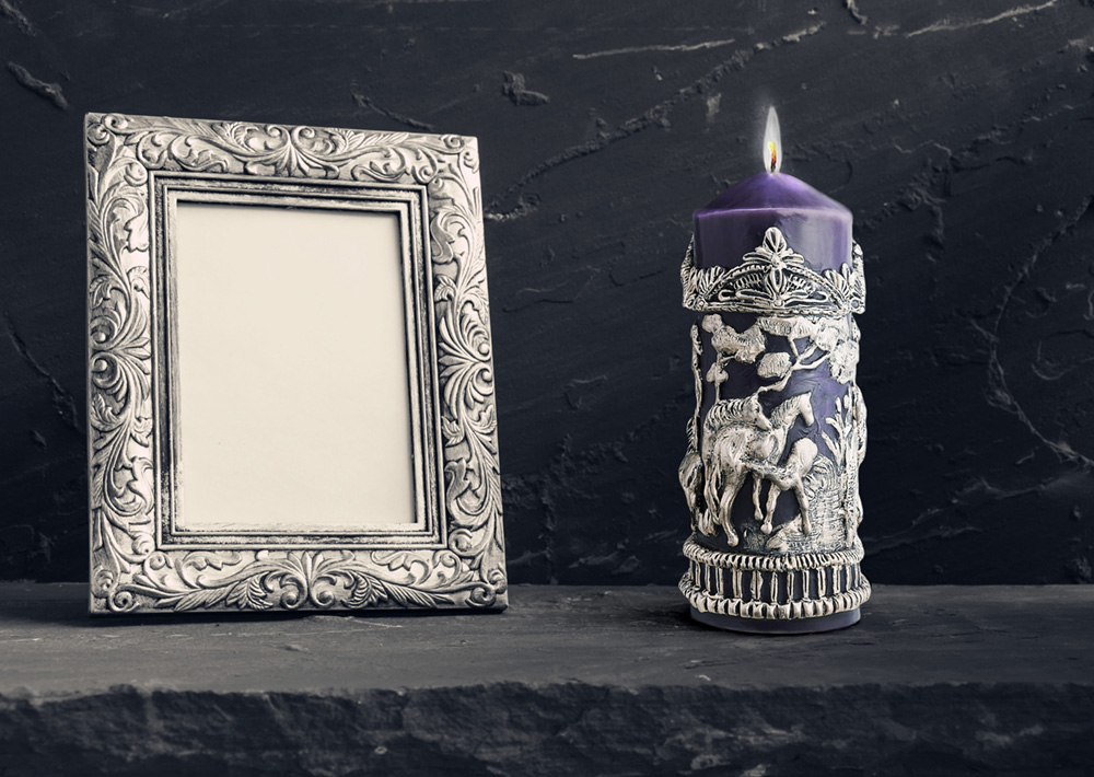 GREY AND SILVER HORSES FRIEZE CANDLE