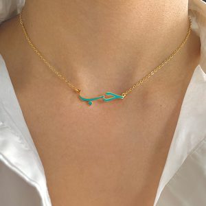 NECKLACE WITH ENAMEL PENDANT IN ARABIC "Love"